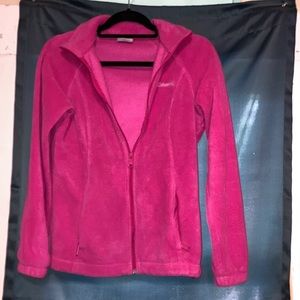 Woman’s Columbia fleece jacket